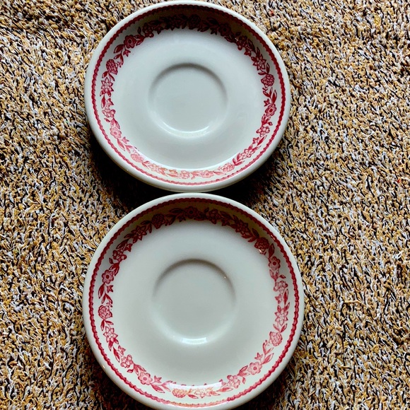 2 Buffalo China saucer plates. Excellent condition - Picture 2 of 8